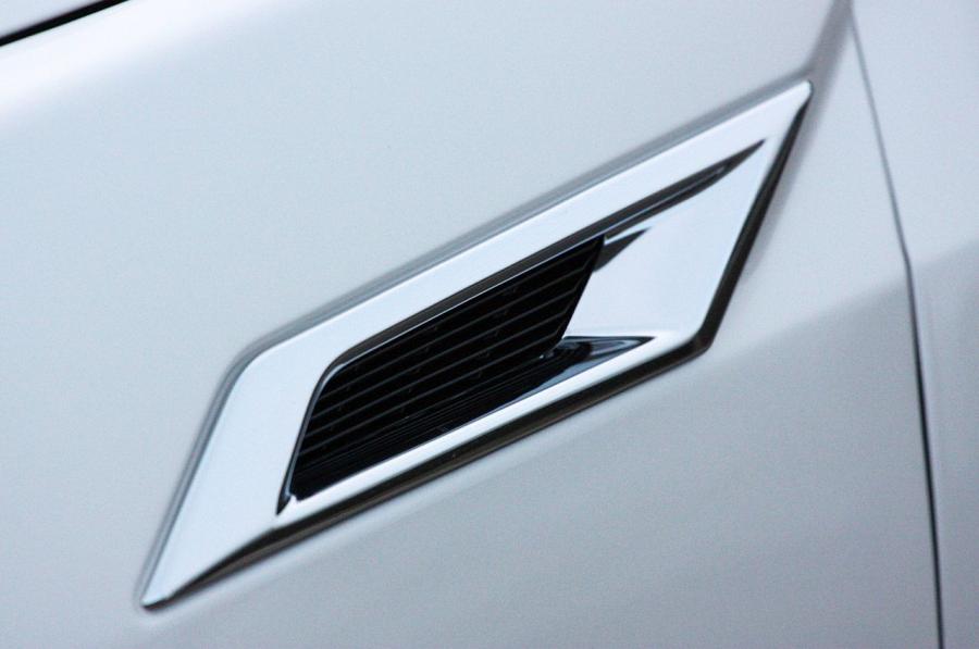  Cadillac CTS-V Sport Wagon 2011 года  (фото 59 из 73)